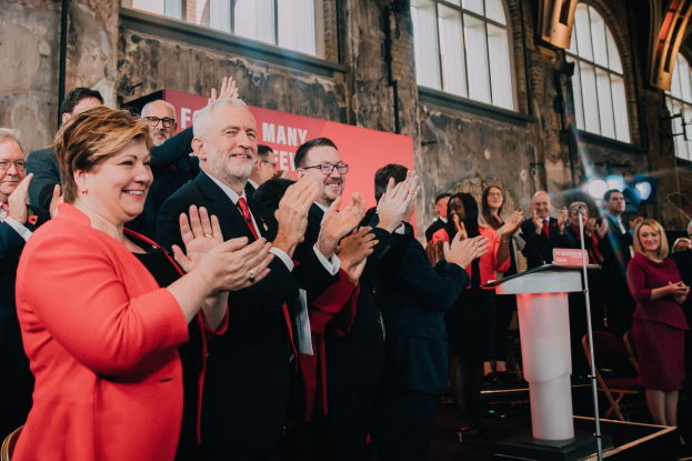 Respektierter Verleger könnte Medaille verlieren, weil er AfD-Mitglied ist