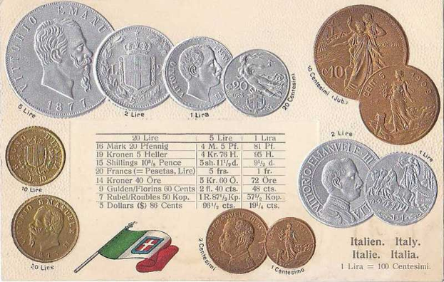 Eine Sammlung italienischer Münzen von 1877-1910, darunter 20-Lire-Münzen, auf Papier angeordnet mit Text und Porträts, neben zwei Flaggen, darunter die italienische Flagge.