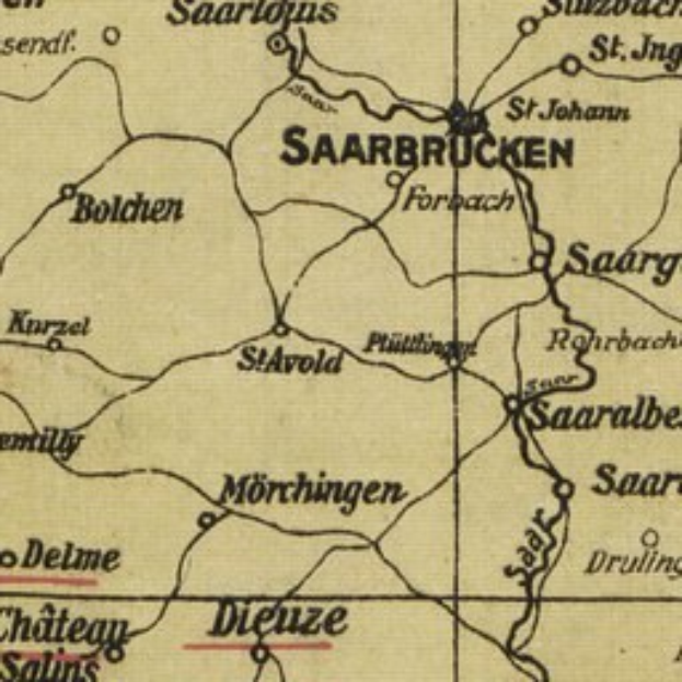Alte detaillierte Karte von Saarbrücken, Deutschland, mit klassischer Typografie, die Straßen, Gebäude und Sehenswürdigkeiten zeigt.