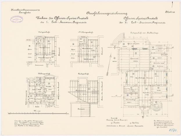 Schwarz-weißer architektonischer Grundriss des ehemaligen Bundeskanzleramts, der detaillierte Layout- und Struktur-Elemente zeigt.